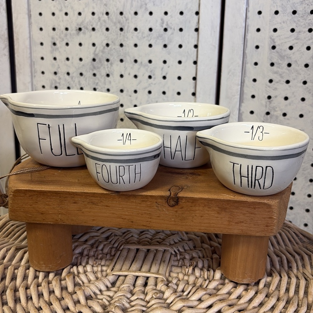 NWT mud pie